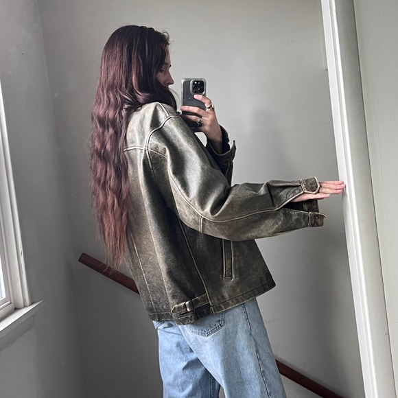Vintage Worn Leather Bomber Jacket Brown Faded Distressed Oversized Biker Coat - Picture 3 of 9